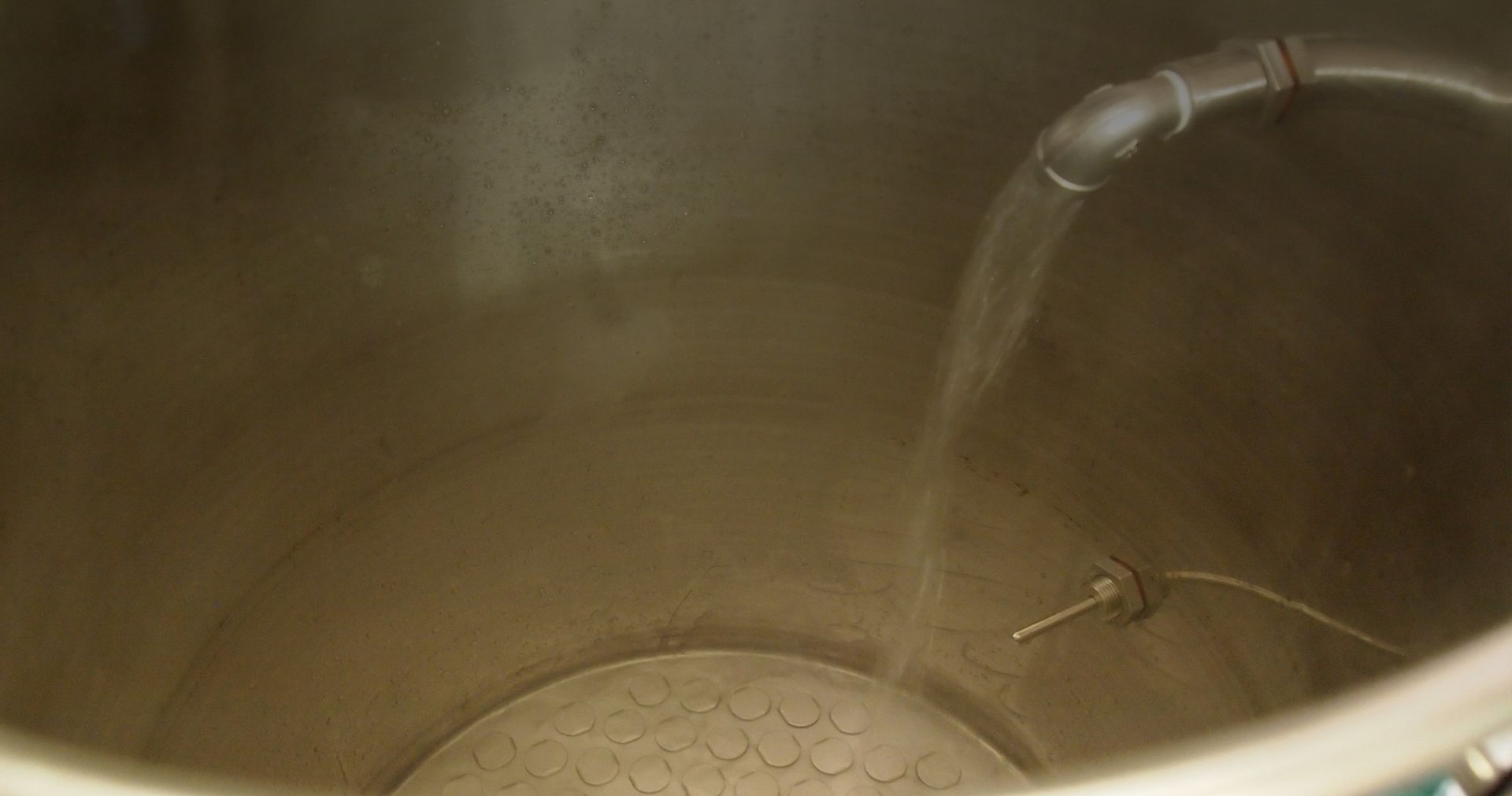 top-down view of a mash tun